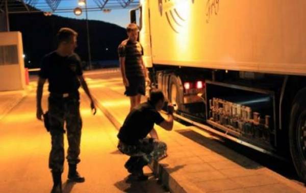 Insolite: Un migrant algérien de 15 ans arrivé en Grèce dans la roue d&rsquo;un camion