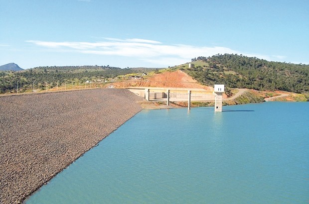 Alors que 10 000 âmes sont privées d’eau potable: Le raccordement d’Ath Laâziz au barrage de Tilesdit piétine