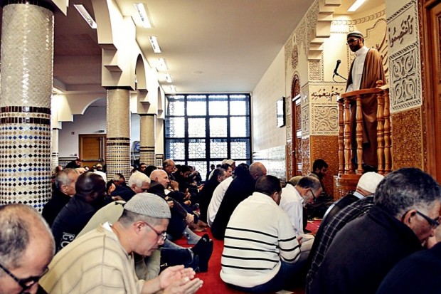 Législatives : les imams appelés à la rescousse