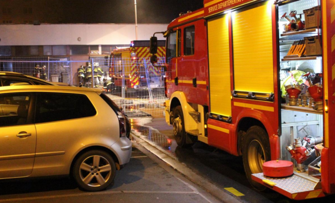 France: Deux voitures béliers lancées contre deux  restaurants à Wattignies