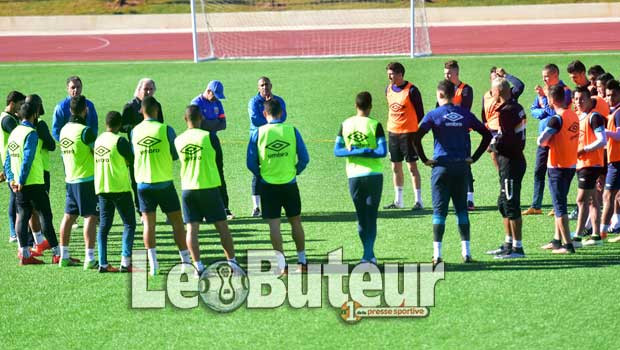 MCA / Mouassa : «Djemaouni a signé un contrat avec le club et il ….»
