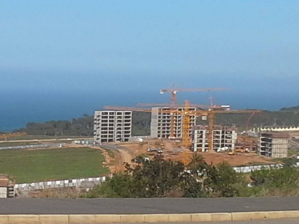 LPP: remise des clefs de 809 logements à Alger et Tipasa