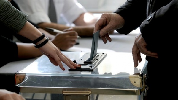 60 partis et listes indépendantes n&rsquo;ont mobilisé que 6 millions d&rsquo;Algériens: La classe politique face à son échec