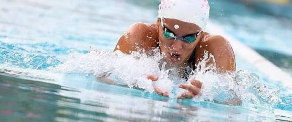 Natation: Souad Cherouati bat le record d&rsquo;Algérie et se qualifie pour les Mondiaux