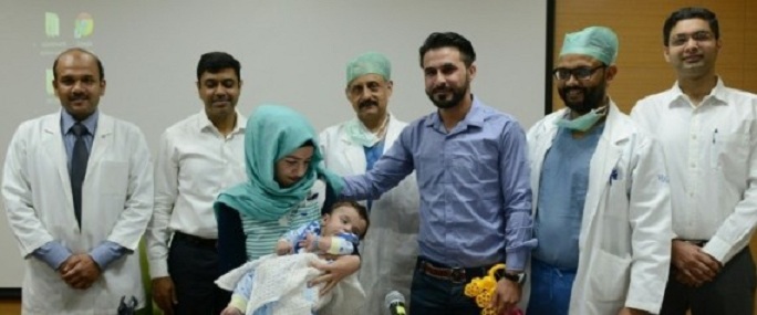 Un bébé irakien à huit bras et jambes opéré avec succès en Inde
