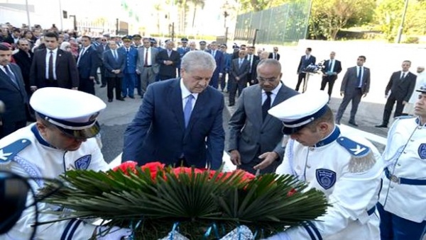 10e anniversaire de l&rsquo;attentat contre la Palais du Gouvernement: Sellal se recueille à la mémoire des victimes