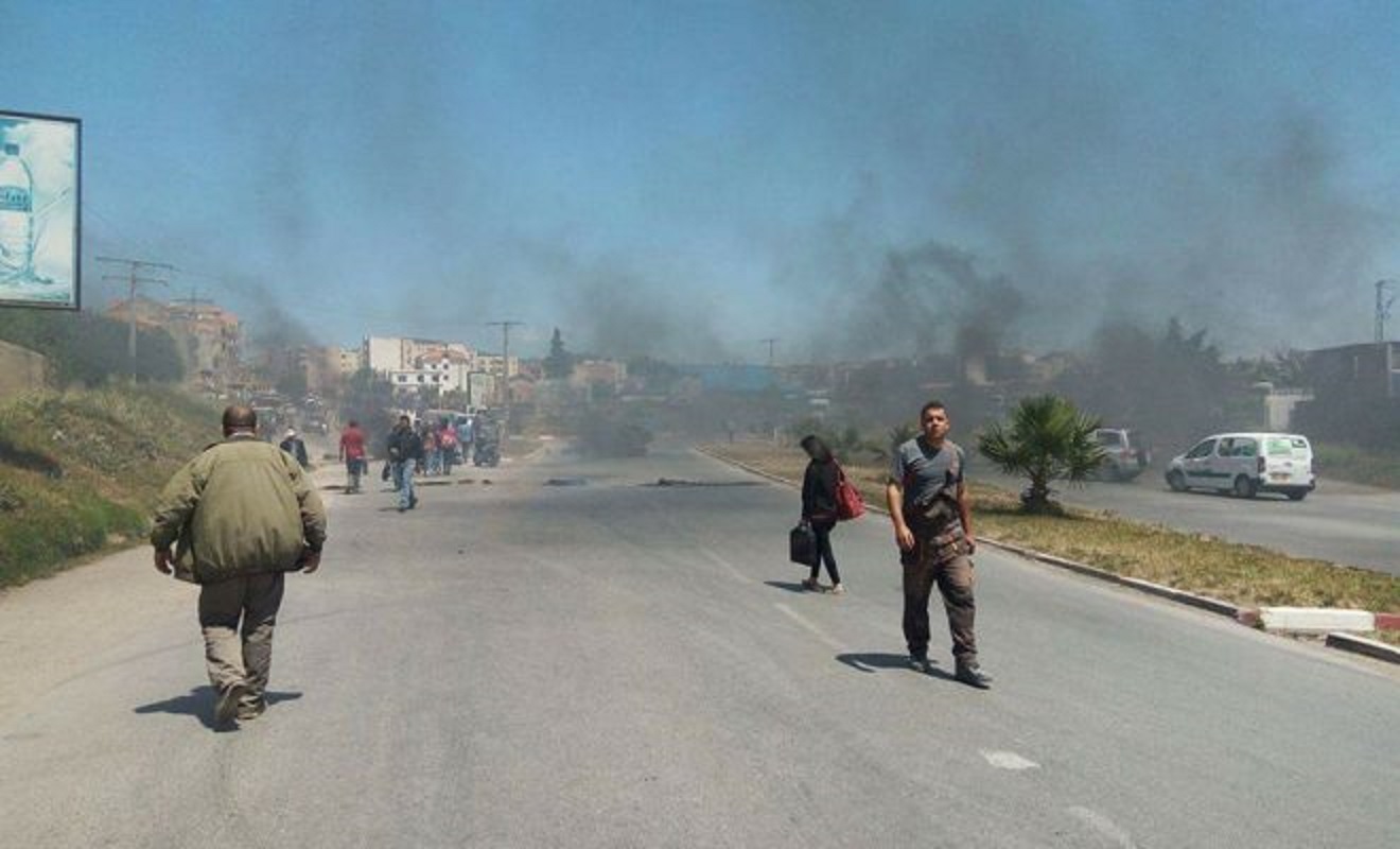 Béjaïa: Des citoyens en colère ferment la RN 26 au niveau d’El-Kseur