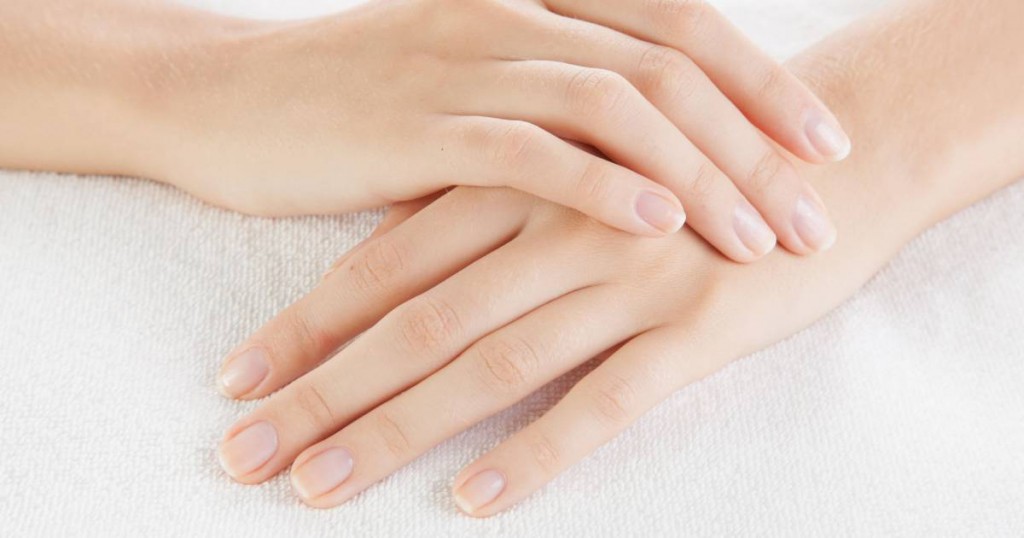 Vos ongles s’écaillent et se cassent facilement ?