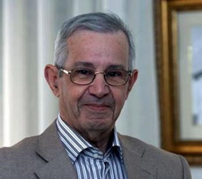 Après Nezzar et Benmaâlem, le général  Benyellès sort son livre: Mémoires de généraux