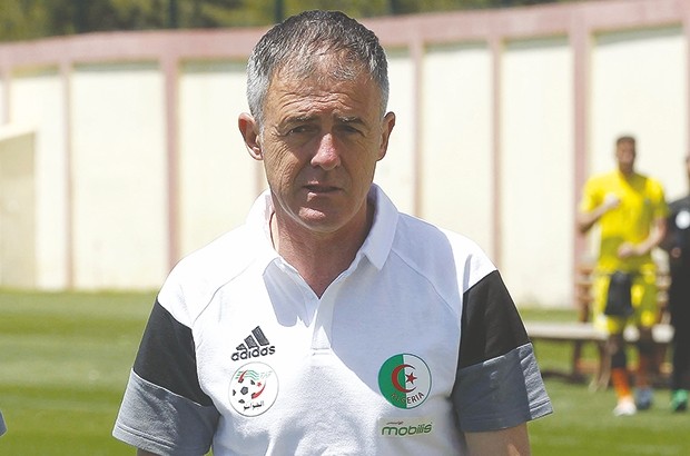 Dix minutes avec Lucas Alcaraz, Entraîneur national : “Les clubs algériens ne travaillent pas beaucoup l’aspect tactique”