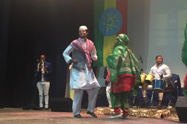 Elle s’est produite lundi à la maison de la culture: « Ali Zaamoum » La « Destino Dance Compagnie », enchante Bouira