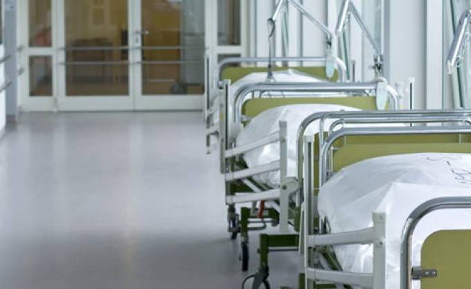 Non-reconnaissance du diplôme de TS de la santé : Benkhalef demande des explications à Mebarki