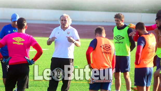 MCA : Le coach attend une révolte des attaquants