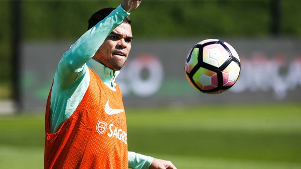 Real Madrid : Pepe recalé par un cador européen ?