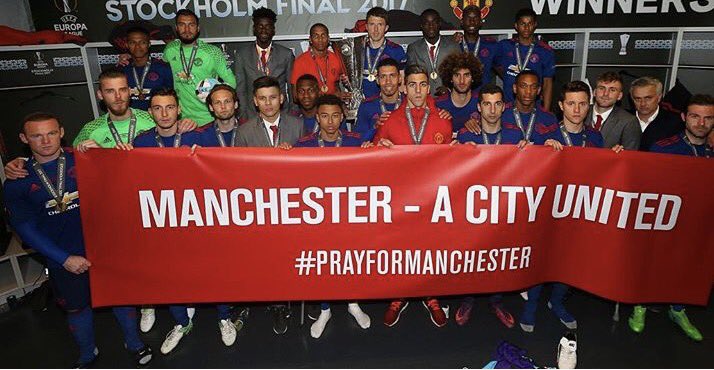 Après l&rsquo;attentat, les joueurs de Manchester United dédient leur victoire à leur ville