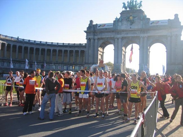 Semi-marathon de Bruxelles: des participants soutiennent le droit du peuple  sahraoui à l&rsquo;autodétermination