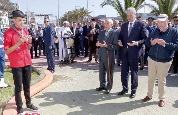 M. Sellal s’incline à la mémoire des chouhada de l’attentat du 2 mai 1962 au port d’Alger