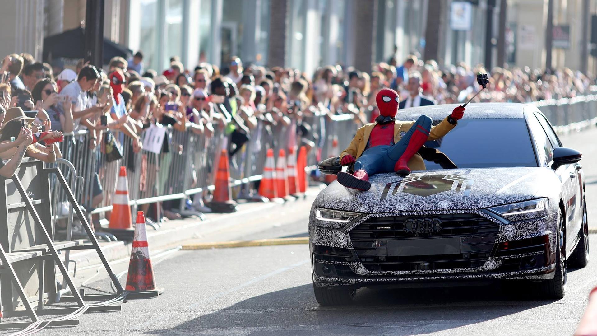 Audi : Apparition camouflée de l’Audi A8 à la première de « Spider-Man : Homecoming »