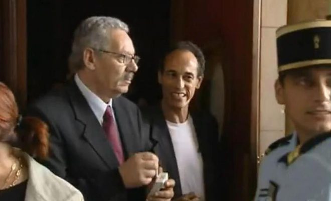 Hichem Aboud obtient un passeport algérien, le mandat d’arrêt contre lui annulé