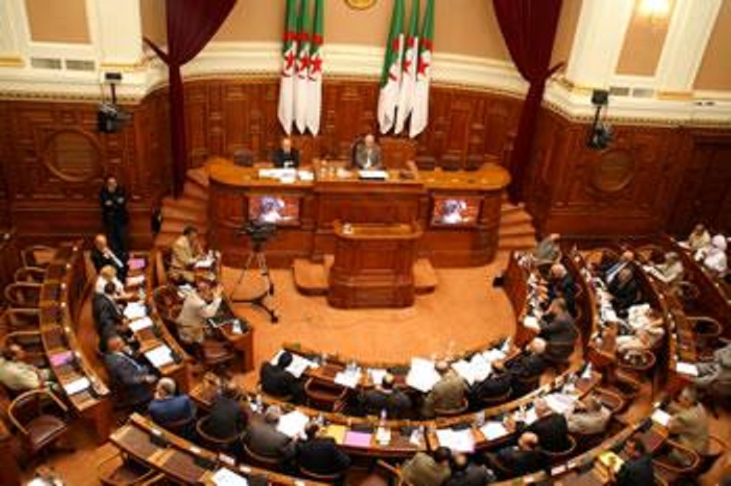 Réunion de la commission juridique, administrative et des droits de l&rsquo;Hommes: Le Sénat se dote d&rsquo;un nouveau règlement intérieur