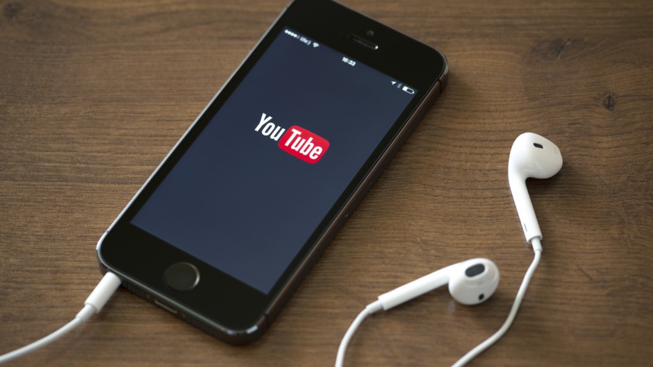 YouTube : Enfin, les vidéos verticales vont s’adapter aux smartphones !
