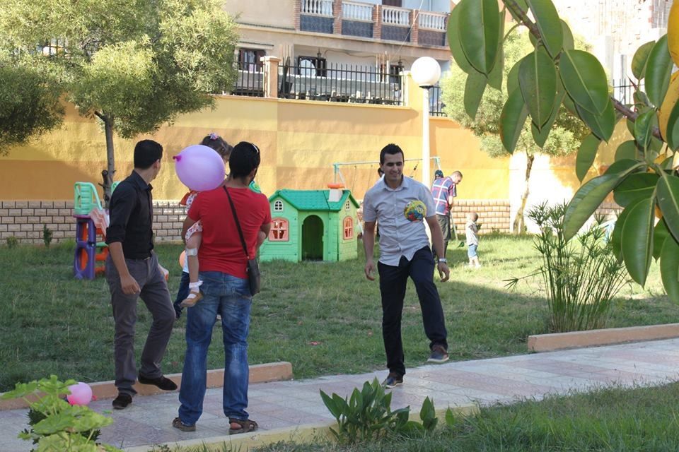 Alger égayée et colorée par des ribambelles d&rsquo;enfants aux habits neufs: Une ambiance « bon enfant » régnait dimanche