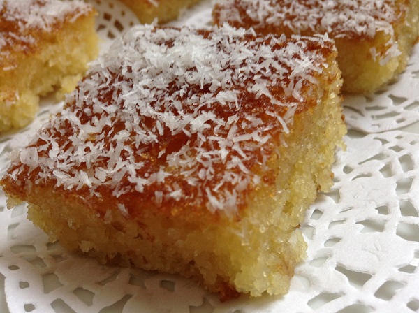 Recette du basboussa à la noix de coco
