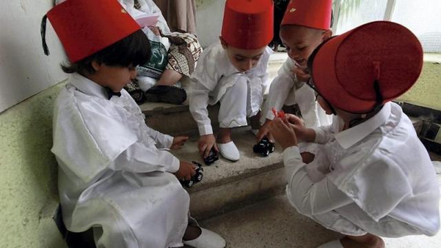 Circoncision des enfants à l’occasion de la nuit du destin