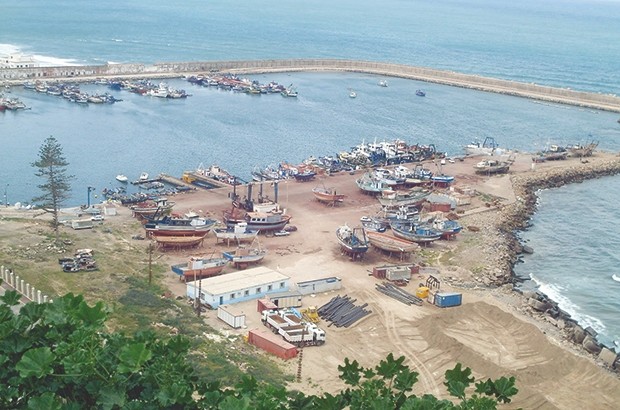 Aïn Témouchent: Les marins pêcheurs estiment qu&rsquo;il constitue un obstacle pour le passage des bateaux: L’ensablement du port de Béni Saf pose problème