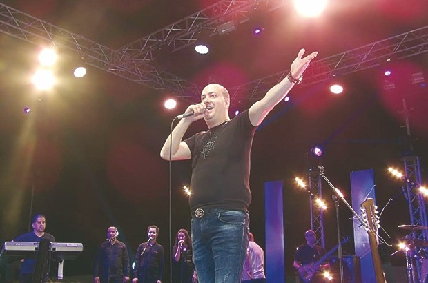 Il aura réussi, jeudi soir, un show exceptionnel au stade de Tizi Ouzou: Mohamed Allaoua : “Les Algériens adorent faire la fête !”