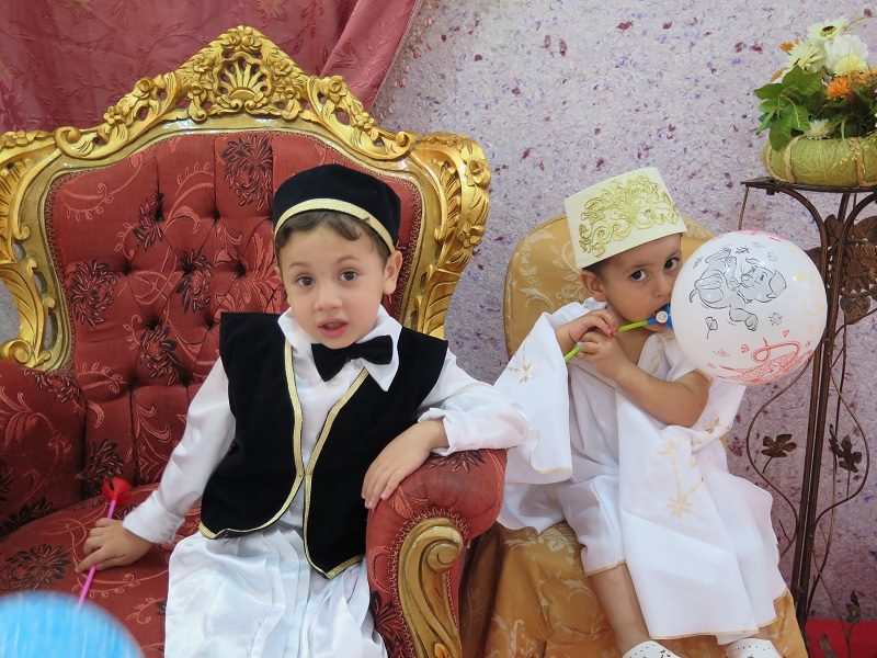 Tizi-Ouzou se prépare à Taswiqt, fête des enfants célébrée la veille de l’Aïd