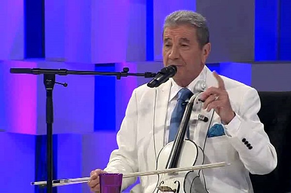 L’artiste Hamdi Benani décoré par l’ambassadeur de France