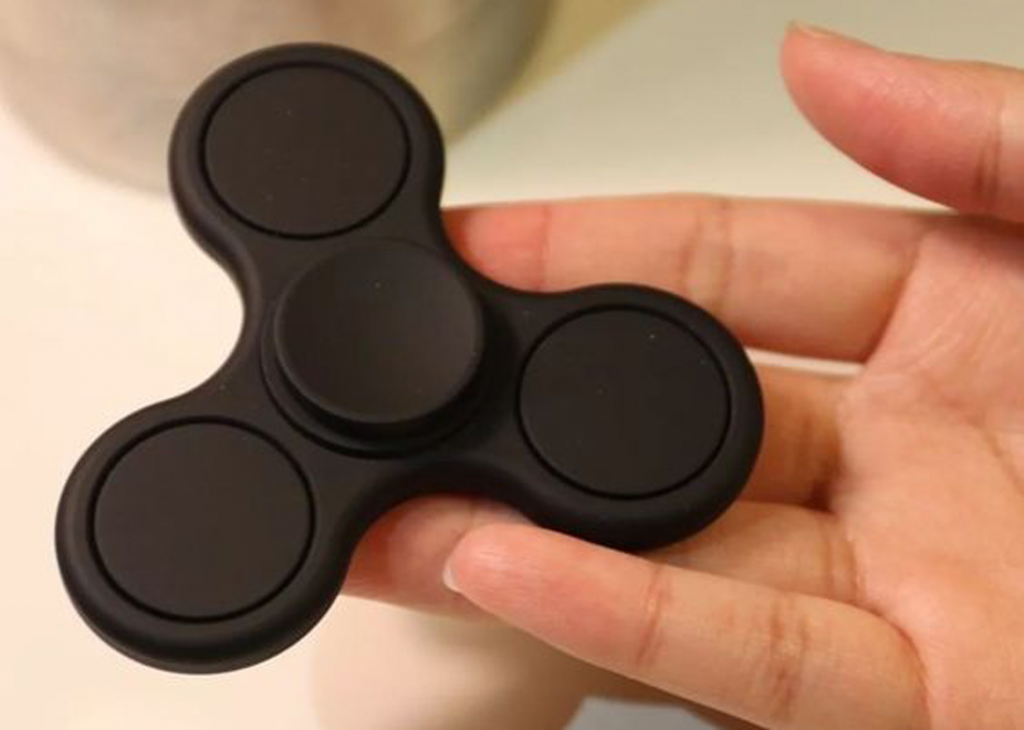 Hand Spinner, le gadget anti-stress qui fait le buzz