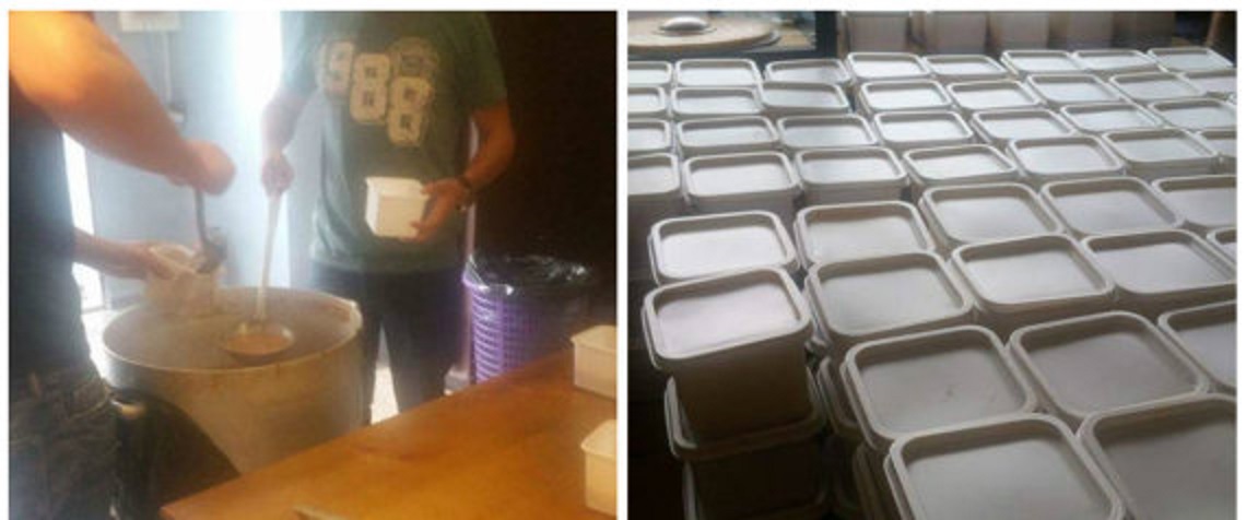 Des étudiants préparent des repas de « Iftar » pour leurs camarades