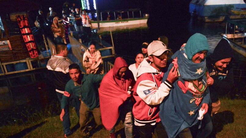 Colombie: Un bateau fait naufrage avec 150 passagers à bord (Vidéo)