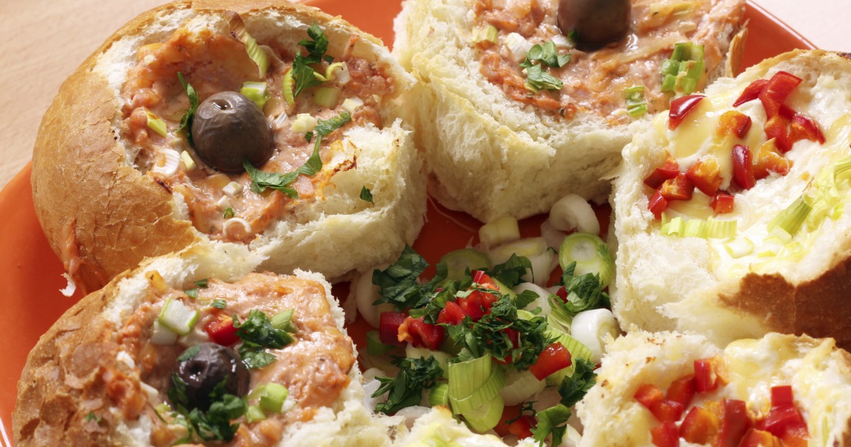 Mini-pains farcis aux olives noires