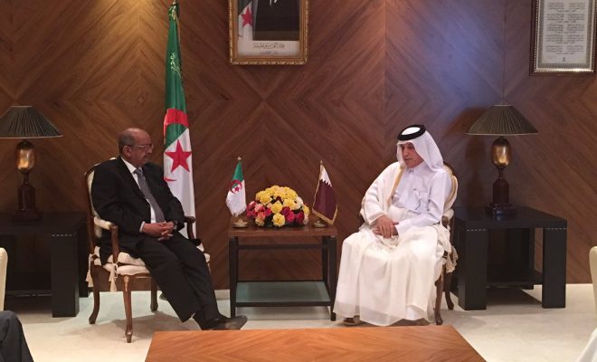 Le ministre qatari des Affaires étrangères reçu par Abdelkader Messahel à Alger