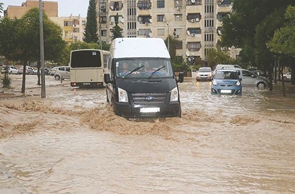 Intempéries à Constantine et Oum El-Bouaghi: Routes coupées et maisons inondées