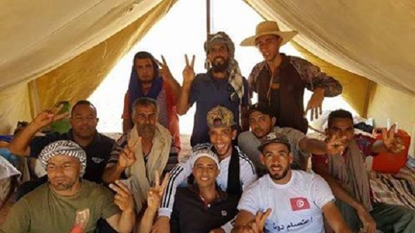 La Tunisie des sit-in : Des jeunes ferment les vannes d’un pipeline à Bou Lahbal