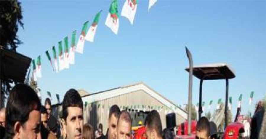 Entreprise Caravic de Bouira: Sit-in des travailleurs devant le siège de la direction