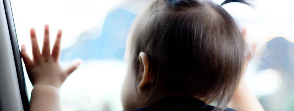 Tlemcen: Un enfant enfermé dans une voiture au CHU sauvé in extremis