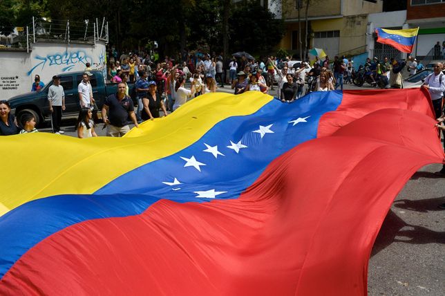 Le Venezuela maintient le projet de Constituante malgré les menaces de Washington