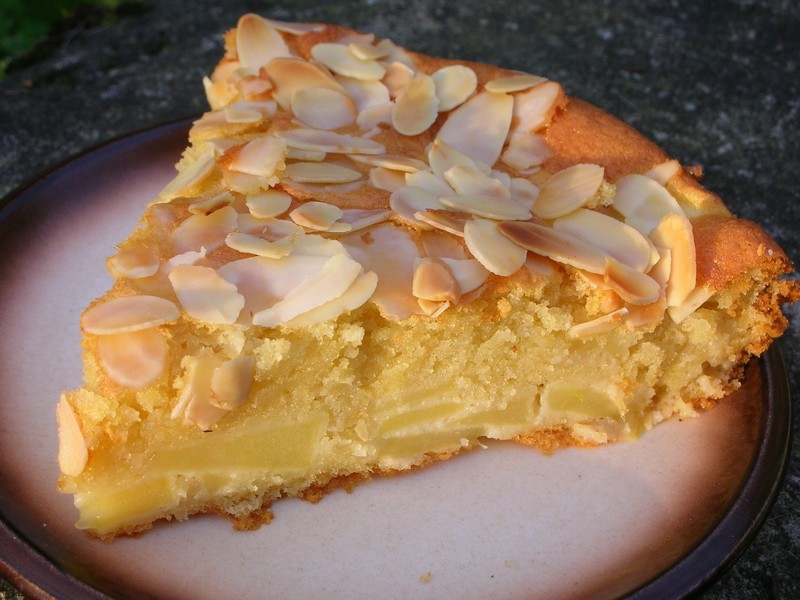 Tarte moelleuse aux pommes et amandes