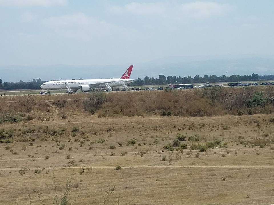 Un avion de la Turkish Airlines atterrit en urgence à l’aéroport d’Alger suite à une fausse alerte à la bombe