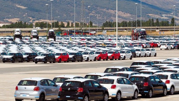 Les licences d’importation libérées incessamment: 300 millions de dollars pour 25 000 véhicules