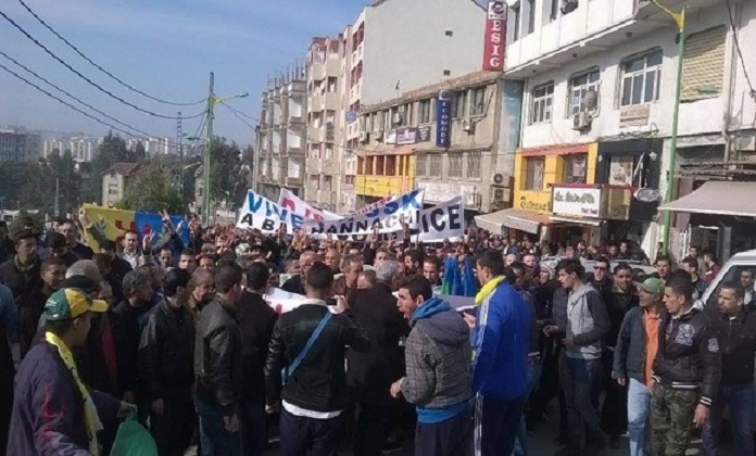 Marche à Tizi-Ouzou pour demander le départ du président de la JS Kabylie