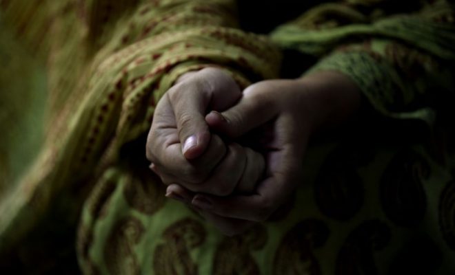 Pakistan: les membres d’un conseil de village arrêtés pour avoir ordonné le viol d’une adolescente