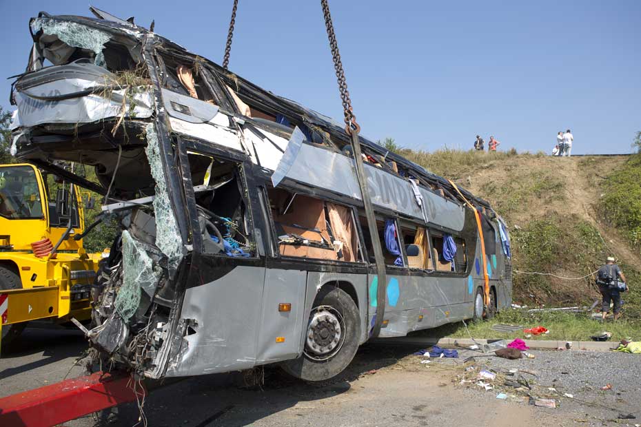 Allemagne: Au moins 31 blessés et 17 disparus dans un accident de bus au sud