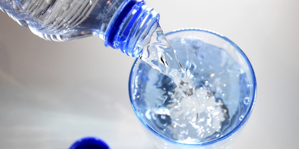 Info: Boire de l’eau ne fait pas maigrir