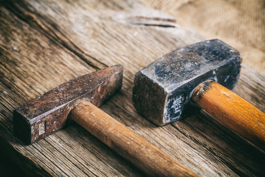Meurtre à Bouira: Il tue son frére à l’aide d’un marteau